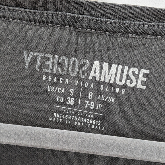 Charcoal t-shirt. - Picture 2 of 3